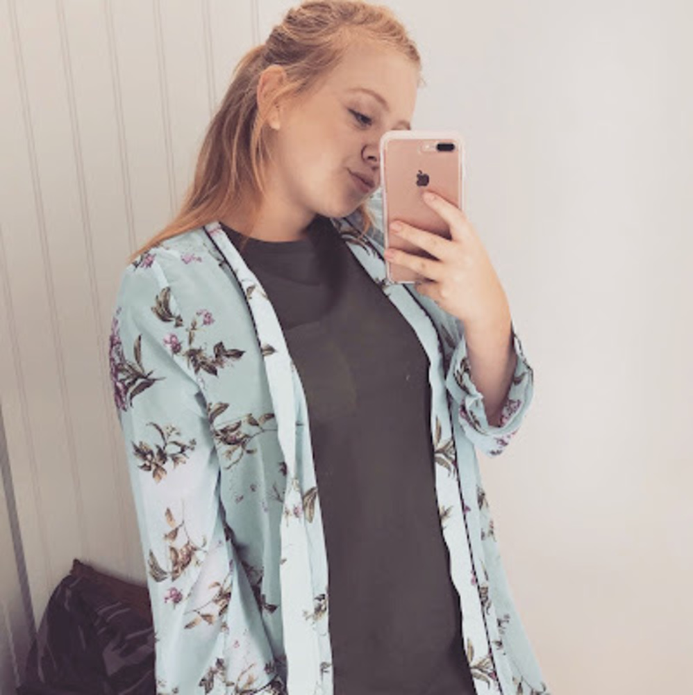 Meet your Posher, Sara